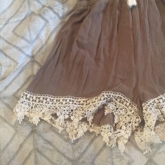 Romper - Picture 3 of 4